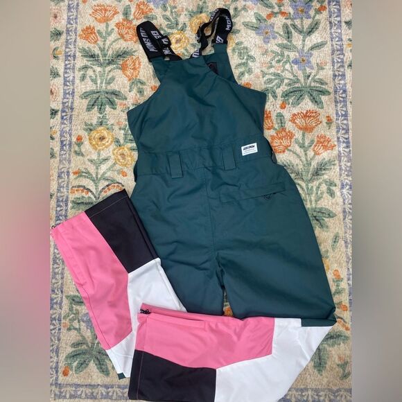 GSOU Snow Multipocket Ski Winter Waterfrood Bib NWT Pink Green XS Aspen - Picture 8 of 11
